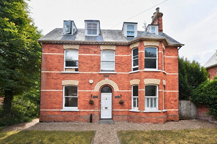 2 Bedroom Apartment To Rent In Reading Road, Henley On Thames, RG9