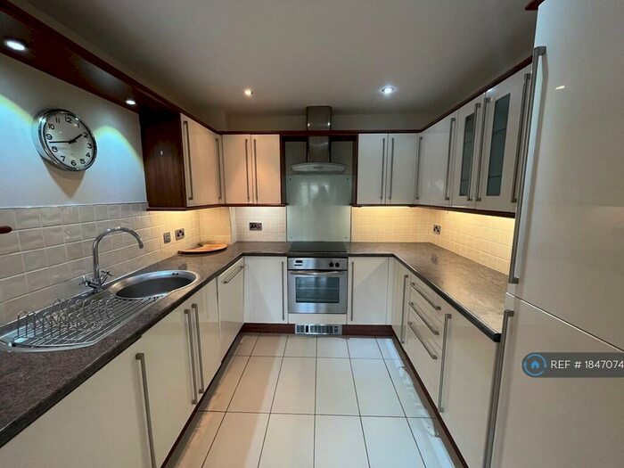 2 Bedroom Flat To Rent In Valeview House, Cotgrave, Nottingham, NG12