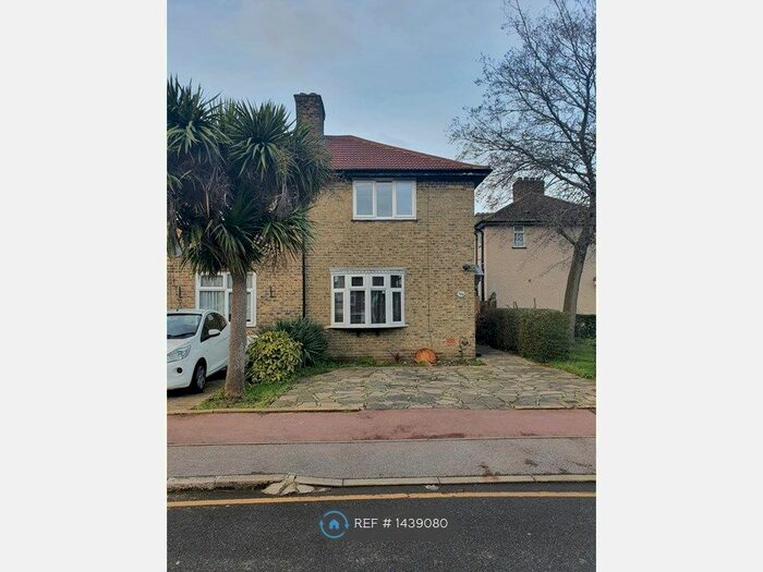 2 Bedroom End Of Terrace House To Rent In Langhorne Road, Dagenham, RM10