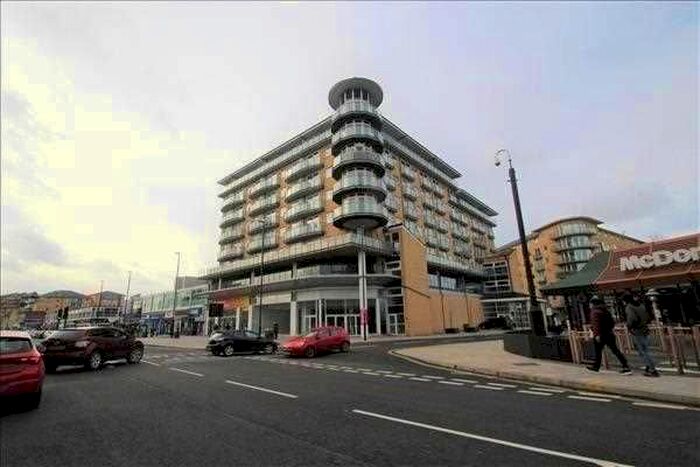 2 Bedroom Flat To Rent In Azalea House, High Street, Feltham, TW13
