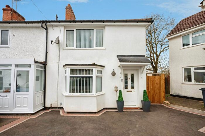 3 Bedroom Semi Detached House For Sale In Chells Grove, Birmingham, B13