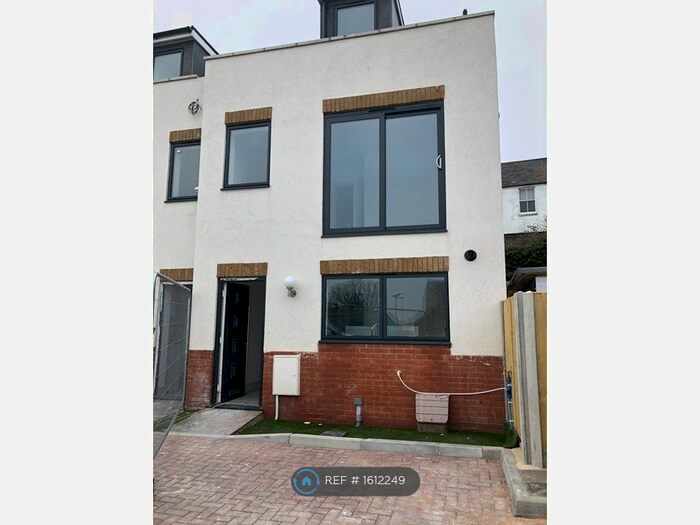 3 Bedroom End Of Terrace House To Rent In Greenfinches Way, Ramsgate, CT11