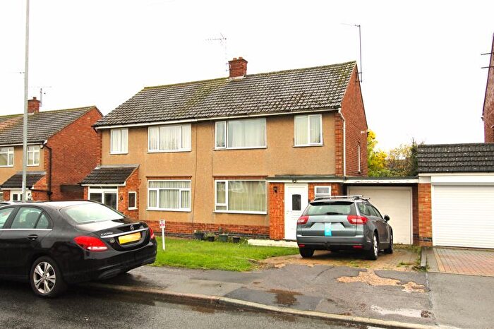 3 Bedroom Semi-Detached House To Rent In Knightscliffe Way, Northampton, NN5