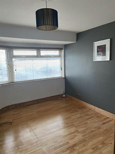 1 Bedroom Apartment To Rent In Lewins Way, Slough, Berkshire, SL1