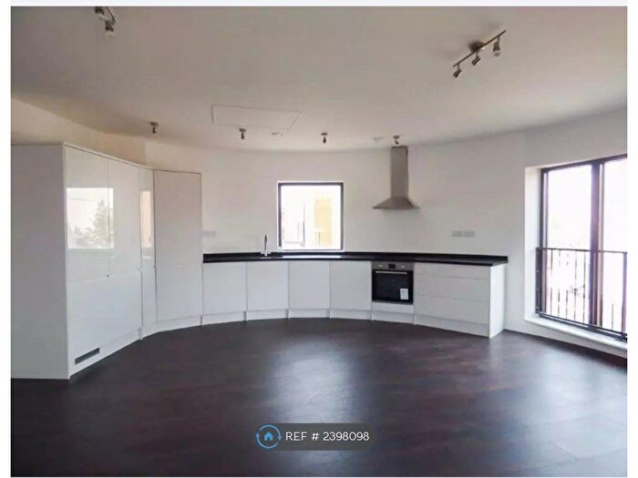 2 Bedroom Flat To Rent In New Road, Gravesend, DA11