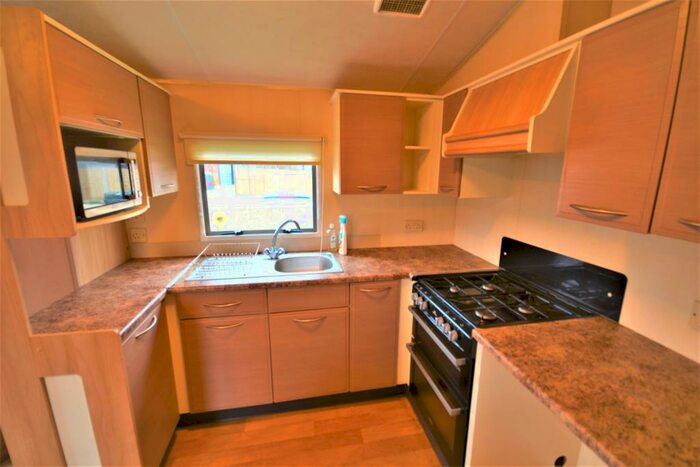 3 Bedroom Park Home To Rent In The Solar Panels, Botley Road, Shedfield, Southampton, SO32