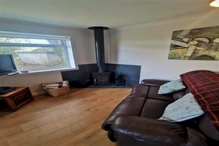 1 Bedroom Cottage To Rent In Grougar Croft, Moscow KA4