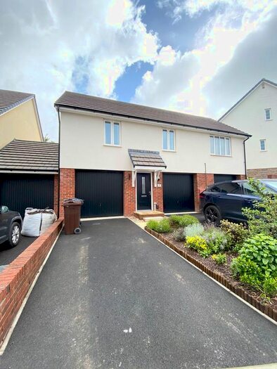 2 Bedroom Flat To Rent In Kerswell Close, Ivybridge, PL21