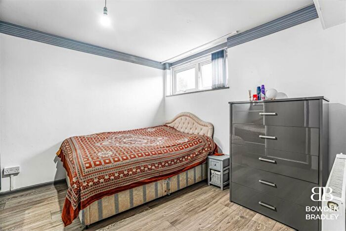 3 Bedroom Terraced House For Sale In Warren Gardens, Stratford, E15