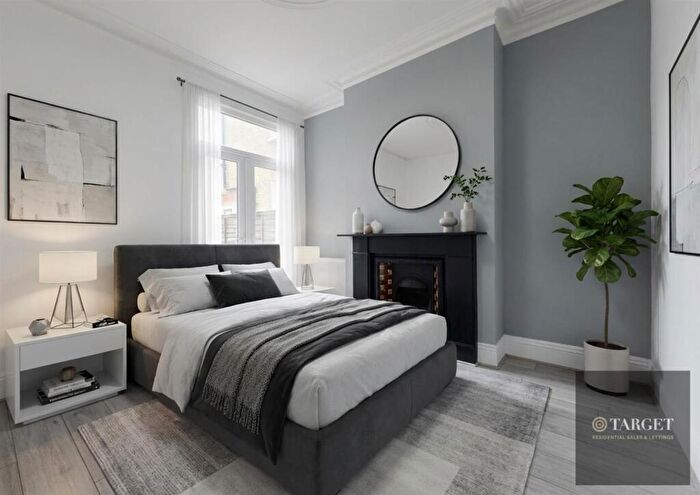 2 Bedroom Flat To Rent In Drayton Road, N17