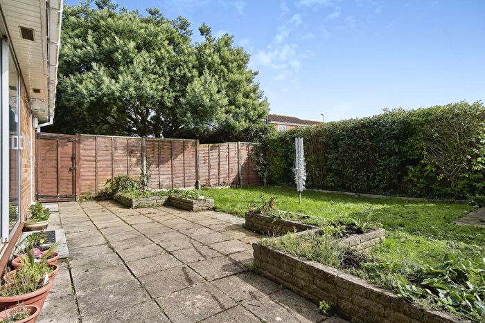 2 Bedroom Bungalow To Rent In Woods Drive, Apse Heath, PO36