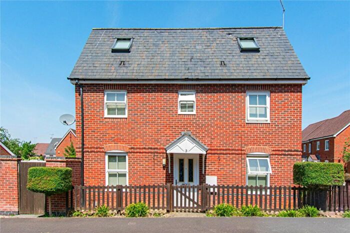 5 Bedroom Semi Detached House For Sale In Rowlock Gardens, Hermitage, Thatcham, Berkshire, RG18
