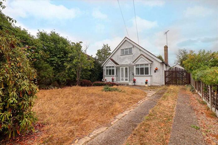 3 Bedroom Detached House For Sale In Point Clear Road, Point Clear, CO16