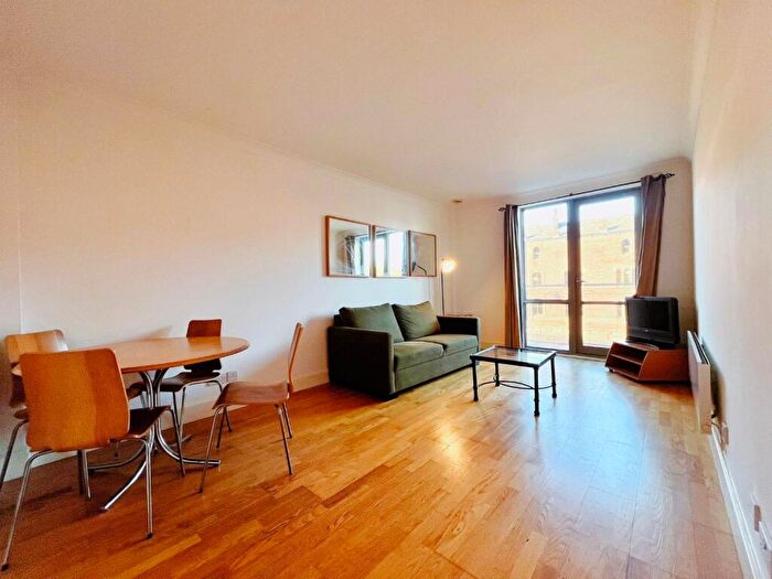 2 Bedroom Flat To Rent In Merchants Quay, East Street, Leeds, LS9