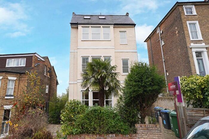 1 Bedroom Flat For Sale In Cintra Park, Crystal Palace, London, SE19