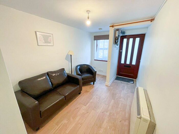 2 Bedroom Terraced House To Rent In Water Street, Bangor, Gwynedd, LL57