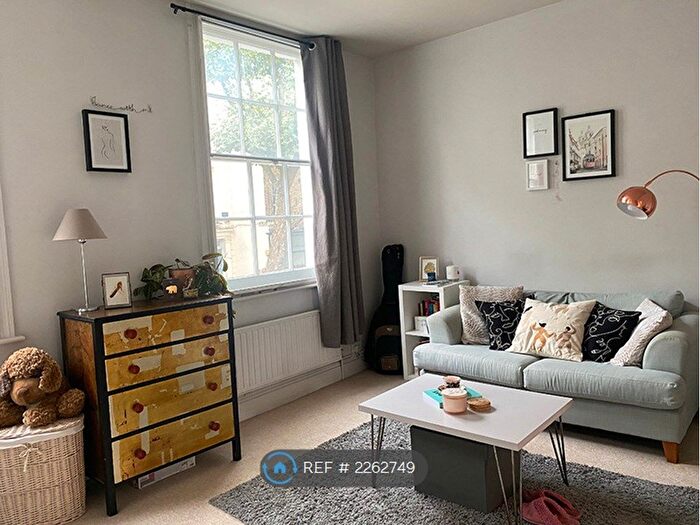 1 Bedroom Flat To Rent In Royal College Street, London, NW1