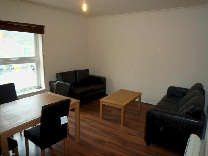 1 Bedroom Flat To Rent In Queens Road, Beeston, NG9