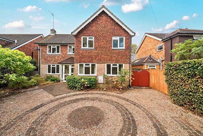 5 Bedroom Detached House For Sale In Hillary Road, Farnham, GU9