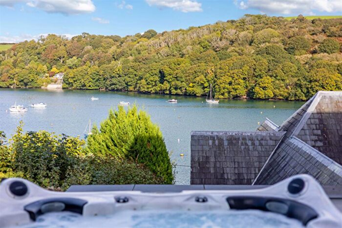 3 Bedroom Property For Sale In Gum Lane, Golant, PL23