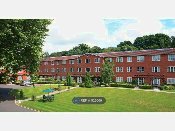 1 Bedroom Flat To Rent In Chapel Road, Hothfield, Ashford TN25