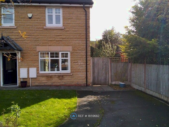 3 Bedroom Semi-Detached House To Rent In Canterbury Place, Chapel En Le Frith, SK23
