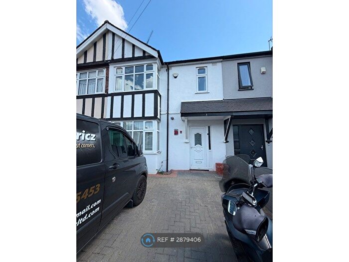 3 Bedroom Terraced House To Rent In Coombewood Drive, Romford, RM6