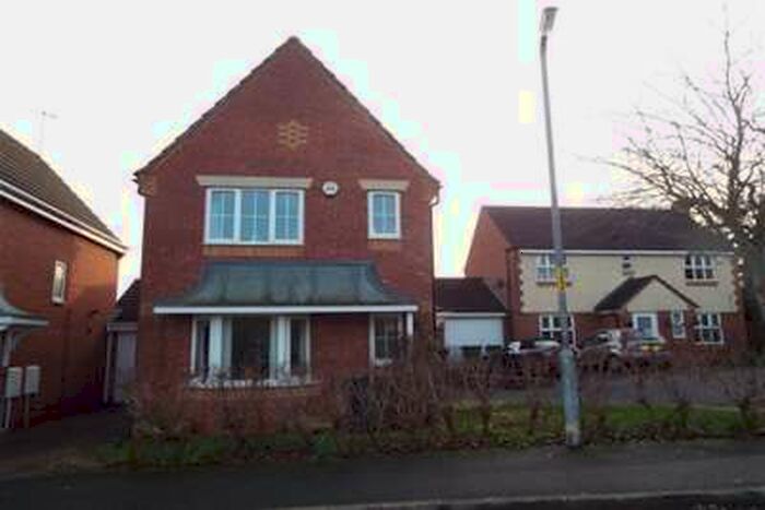 3 Bedroom Link Detached House To Rent In Wooton Close, Redditch, B97