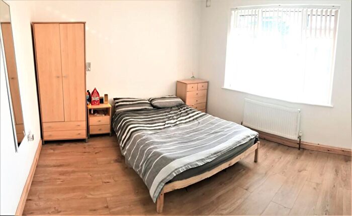 1 Bedroom House To Rent In Frenchay Park Road, Bristol, BS16