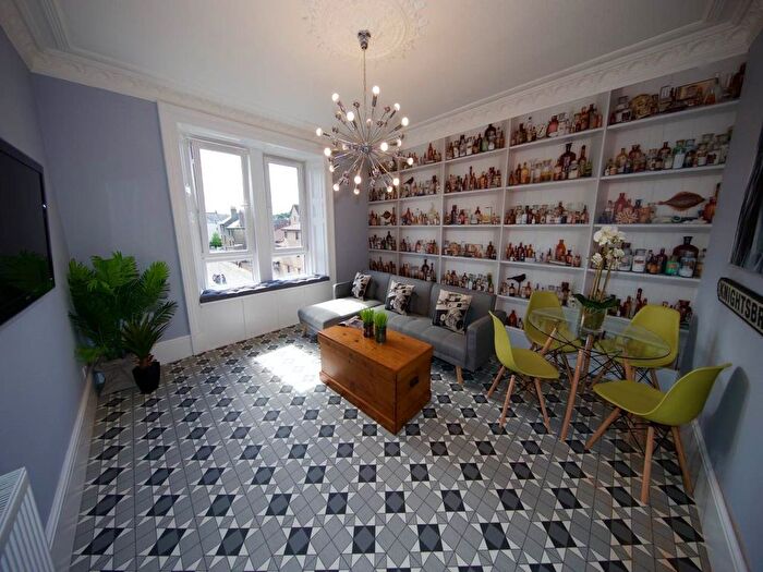 2 Bedroom Flat To Rent In Hilltown, Dundee, DD3