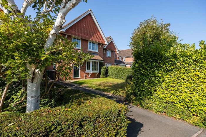 4 Bedroom Detached House To Rent In Mably Grove, Wantage, OX12