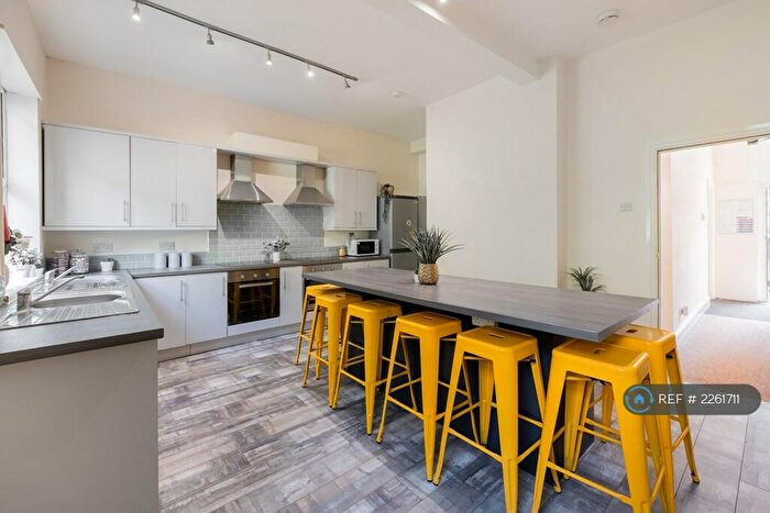 8 Bedroom End Of Terrace House To Rent In Harcourt Road, Sheffield, S10