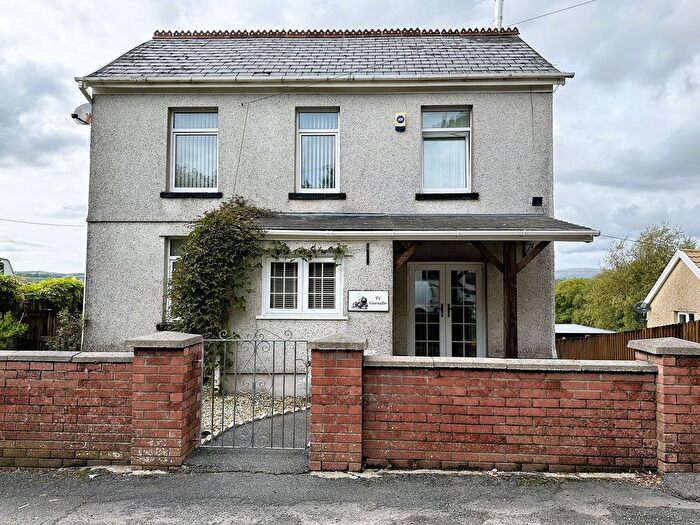 3 Bedroom Detached House For Sale In Gorsafle, Ystradgynlais, Swansea., SA9