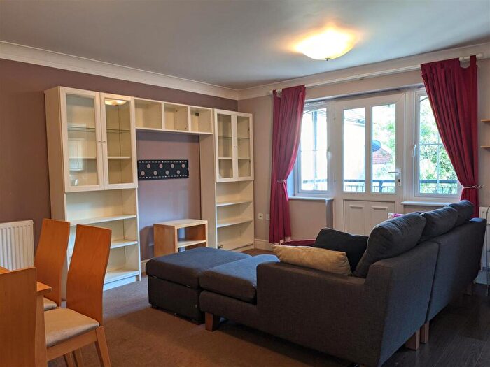 2 Bedroom Apartment To Rent In Phoenix House, Oxford Road, Reading, Berkshire, RG1