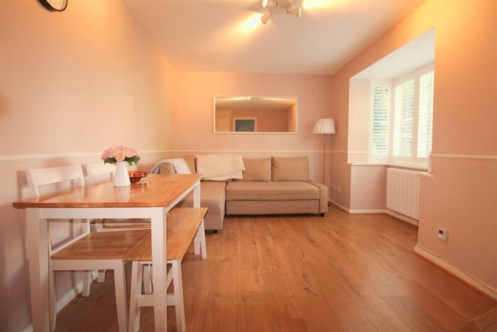 1 Bedroom Flat To Rent In The Springs, Tamworth Road, Hertford SG13