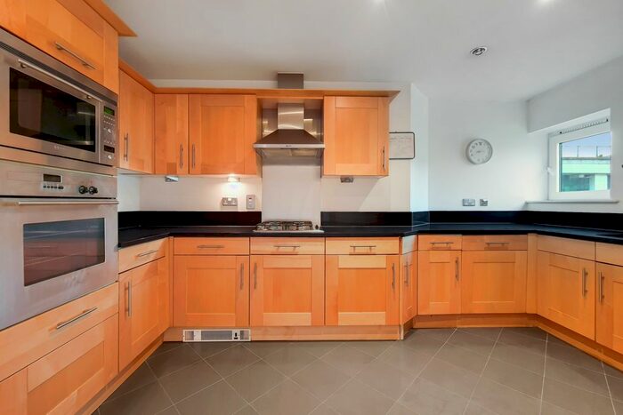 2 Bedroom Flat To Rent In Beckford Close, Warwick Road, London, W14