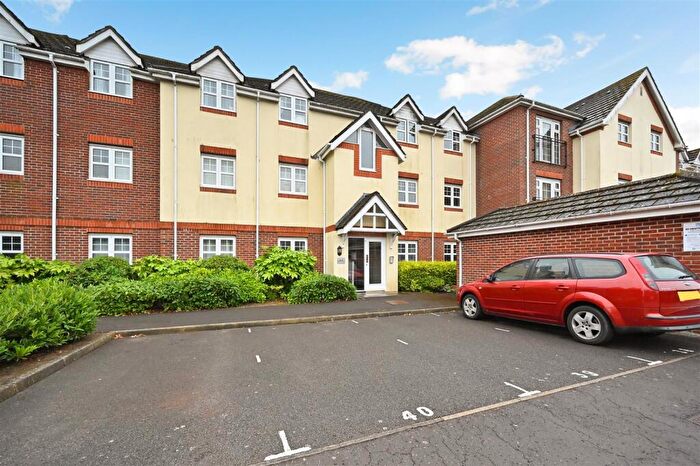 2 Bedroom Apartment To Rent In Bewick Gardens, Chichester, PO19