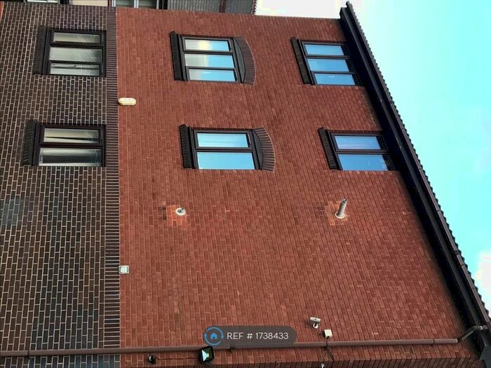 2 Bedroom Flat To Rent In Bell Street, Brierley Hill, DY5