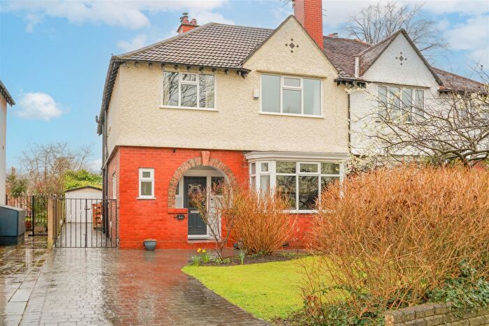 4 Bedroom Semi Detached House For Sale In South Drive, Chorltonville, M21