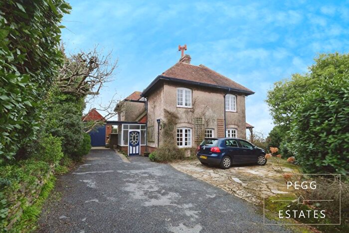 5 Bedroom Detached House For Sale In Upper Headland Park Road, Paignton, TQ3