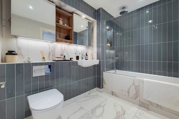 3 Bedroom Flat To Rent In Merrick Road, Southall, London, UB2