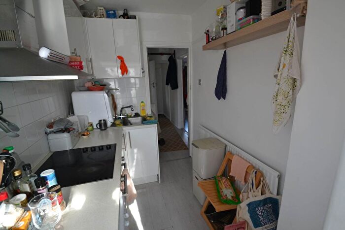 1 Bedroom Semi-Detached House To Rent In Langdale Gardens, Perivale, UB6