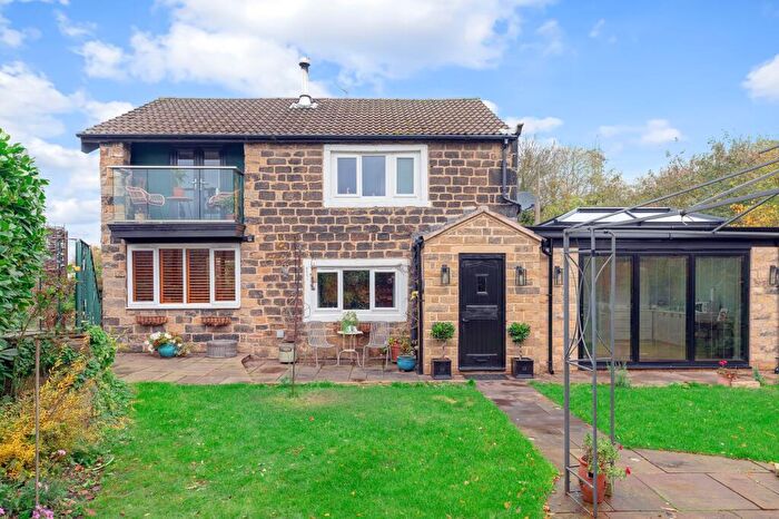 4 Bedroom Semi-Detached House For Sale In Calverley Bridge, Leeds, LS13