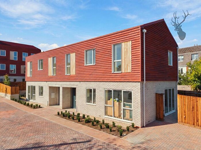 3 Bedroom Semi-Detached House For Sale In Queen Stables, Chingford, E4