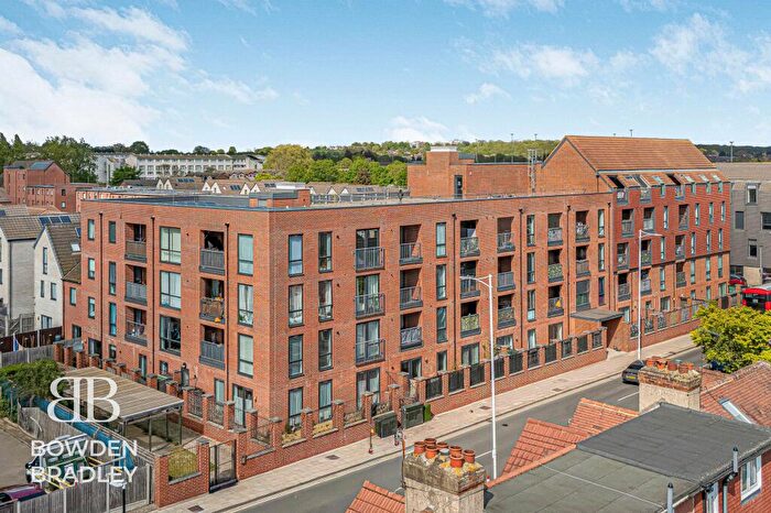 1 Bedroom Flat For Sale In Marine Crescent, Sonar House, IG6
