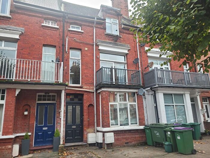 2 Bedroom Flat To Rent In Douglas Avenue, Hythe, CT21