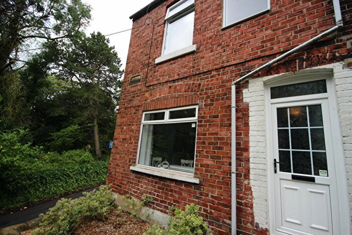 4 Bedroom House To Rent In Grays Terrace (L), DH1