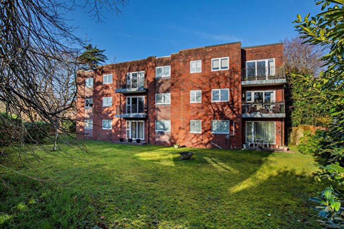 3 Bedroom Flat For Sale In Albury Road, Guildford, GU1