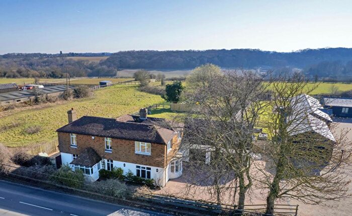 4 Bedroom Equestrian For Sale In Meopham, Kent, DA13