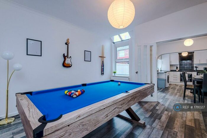 3 Bedroom Terraced House To Rent In Middlebourne Street, Salford, M6